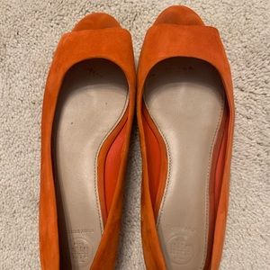 Tory Burch open toe Orange suede flats